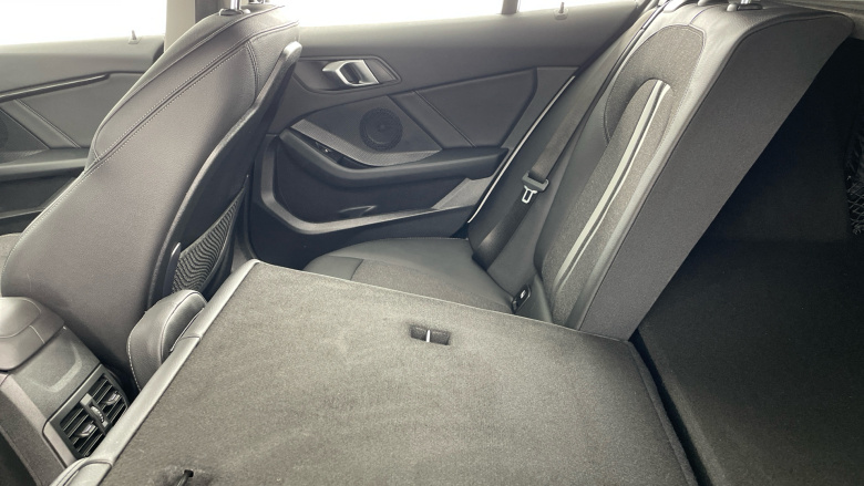 BMW 1 Series 118i [136] Sport 5dr Step Auto [Live Cockpit Pro] Petrol Hatchback